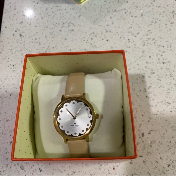 Gold and pink/nude leather Kate spade watch - Picture 3 of 6